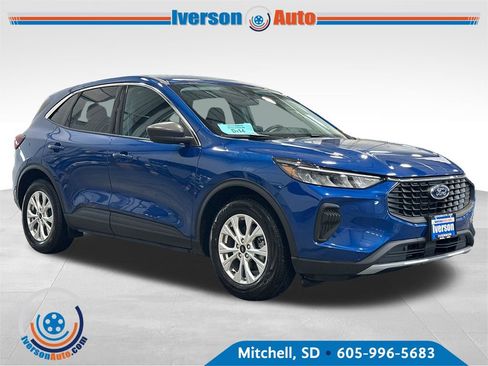 Used 2023 Ford Escape Active w/ Cold Weather Package image 1
