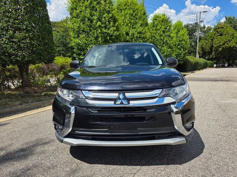 Used 2017 Mitsubishi Outlander ES AWD/4WD image 8