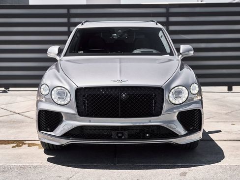 Used 2024 Bentley Bentayga AWD/4WD image 13