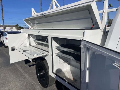 Used 2018 RAM 3500 Tradesman w/ Power Accessory Group image 20