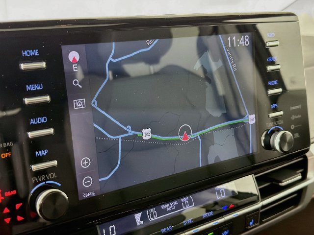 Used 2022 Toyota Sienna XLE w/ XLE Plus Package FWD image 19