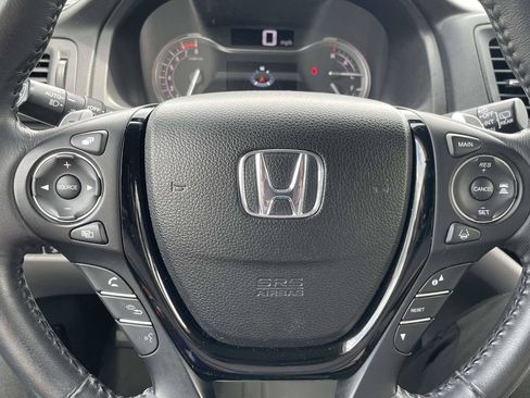 Used 2016 Honda Pilot Touring image 27