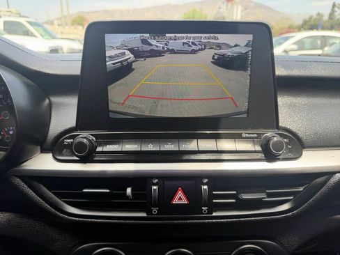 Used 2020 Kia Forte LXS FWD image 11