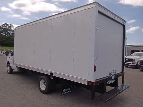 New 2026 Ford E-450 and Econoline 450 Super Duty w/ Power Equipment Group RWD image 5