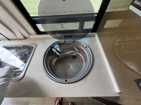 Used 2018 Mercedes-Benz Sprinter 3500 image 36