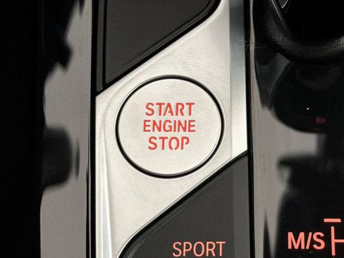 Used 2025 BMW X4 M40i image 23