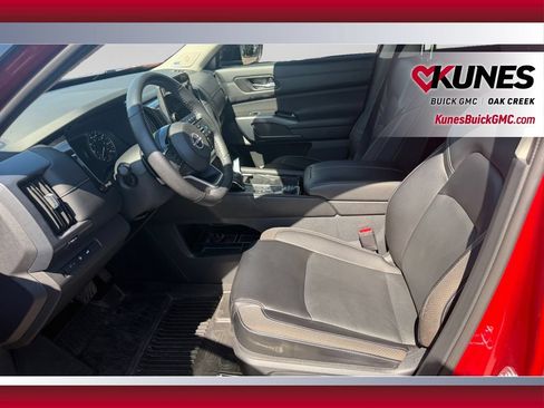 Used 2024 Nissan Pathfinder SL w/ SL Premium Package AWD/4WD image 21