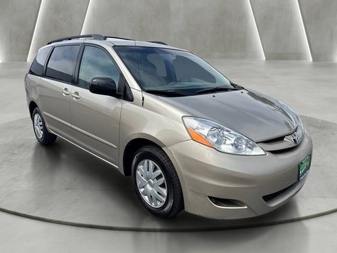 Used 2008 Toyota Sienna LE FWD image 7