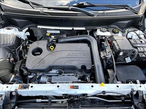 Used 2024 Chevrolet Equinox LT image 11