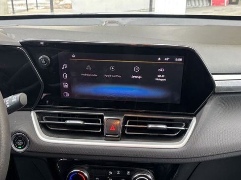 Used 2025 Chevrolet TrailBlazer LT w/ Driver Confidence Package image 18