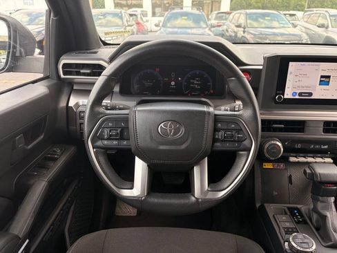 Used 2025 Toyota 4Runner TRD Off-Road AWD/4WD image 14