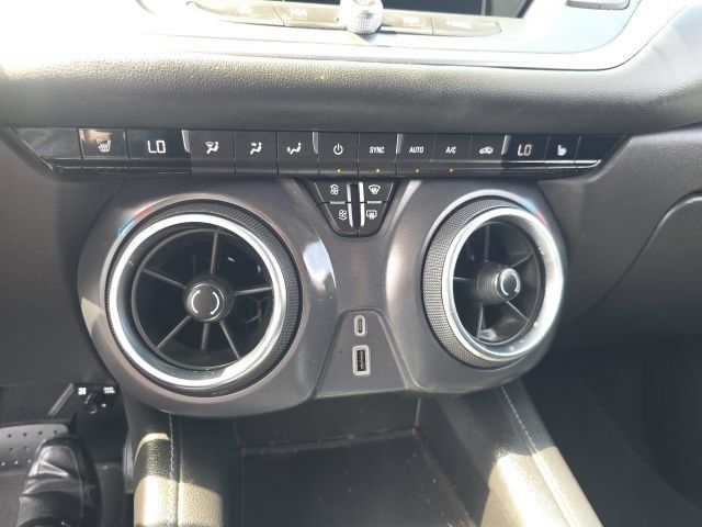 Used 2019 Chevrolet Blazer LT FWD image 21