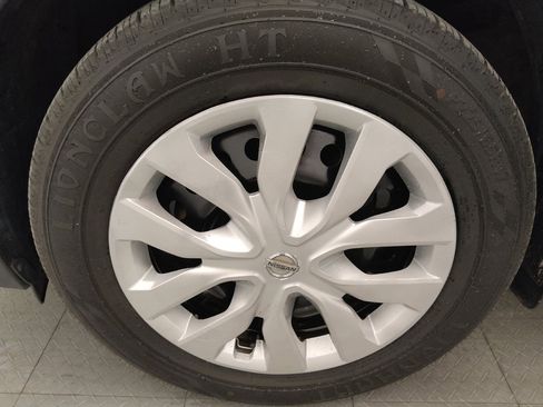 Used 2018 Nissan Rogue S FWD image 31