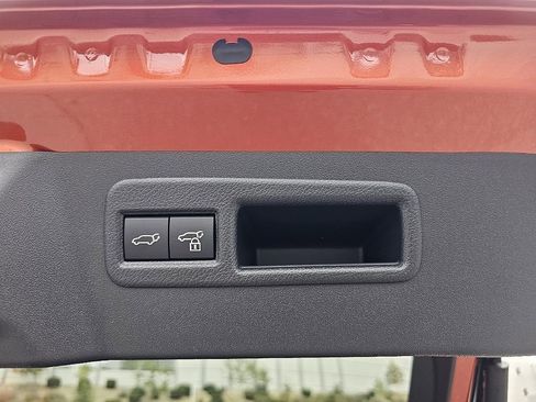 New 2026 Subaru Uncharted Premium FWD image 11