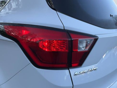 Used 2019 Ford Escape SE AWD/4WD image 26