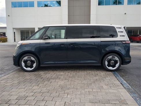 New 2025 Volkswagen ID. Buzz Pro S Plus image 6