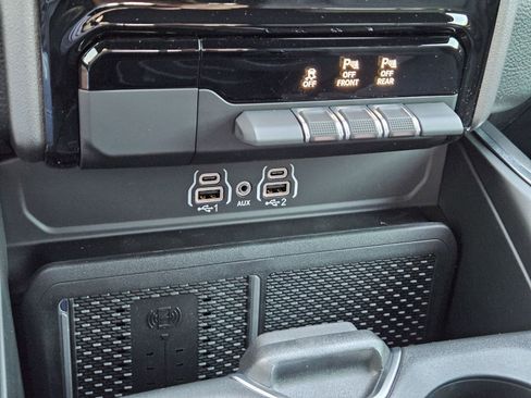 New 2026 RAM 1500 4x4 Crew Cab image 21