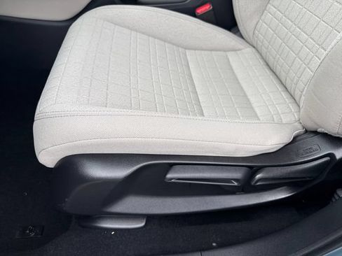 Certified 2024 Honda HR-V LX image 10