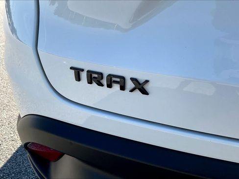 Used 2024 Chevrolet Trax RS w/ Driver Confidence Package FWD image 30