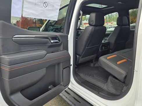 New 2026 GMC Sierra 1500 AT4 w/ AT4 Premium Package image 17