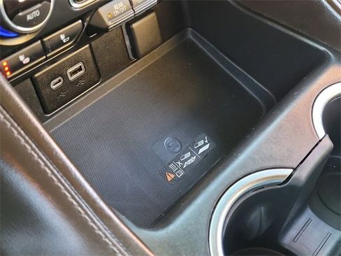 Used 2022 Chevrolet Tahoe Z71 w/ Luxury Package image 32