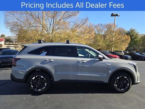 New 2026 Kia Sorento S w/ S Panoramic Sunroof Package FWD image 2
