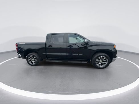 Used 2022 Chevrolet Silverado 1500 LT AWD/4WD image 9