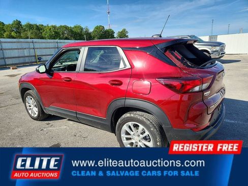 Used 2025 Chevrolet TrailBlazer LS w/ LS Convenience Package FWD image 3