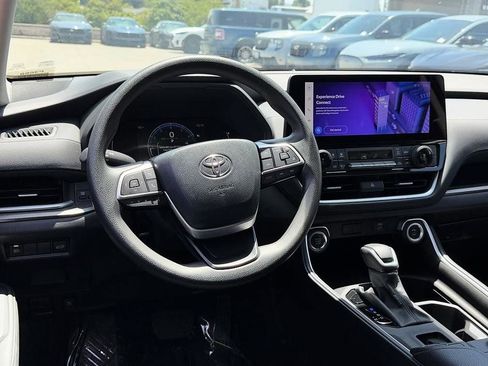 Used 2026 Toyota Grand Highlander FWD image 33