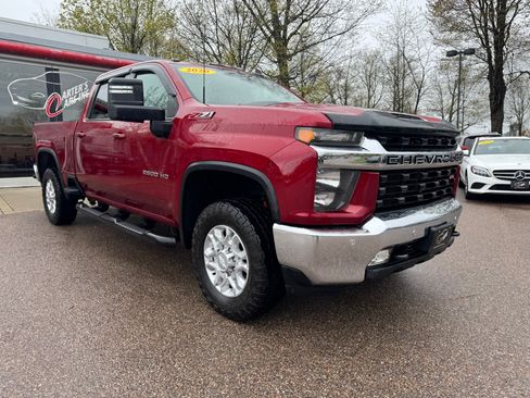 Used 2020 Chevrolet Silverado 2500 LT w/ All Star Edition AWD/4WD image 2