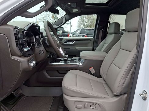 New 2026 GMC Sierra 1500 SLT w/ SLT Premium Plus Package AWD/4WD image 9