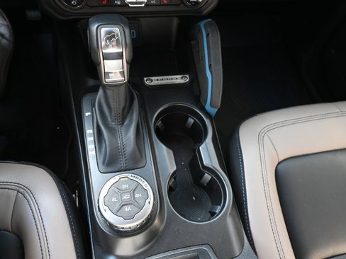 Used 2023 Ford Bronco Wildtrak AWD/4WD image 10