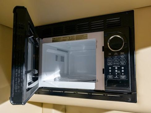 Used 2021 Mercedes-Benz Sprinter 3500 image 34