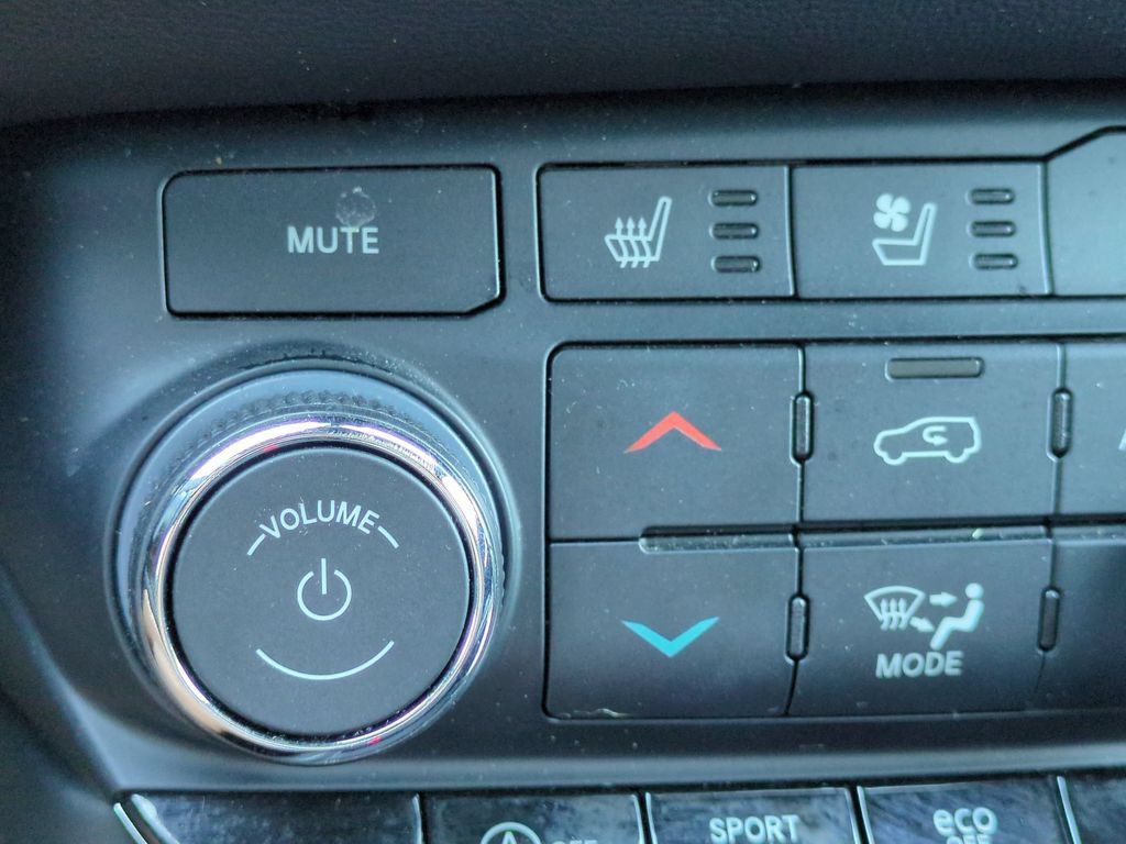 Used 2024 Dodge Durango GT AWD/4WD image 26