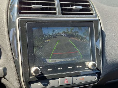 Used 2025 Mitsubishi Outlander Sport SE AWD/4WD image 18