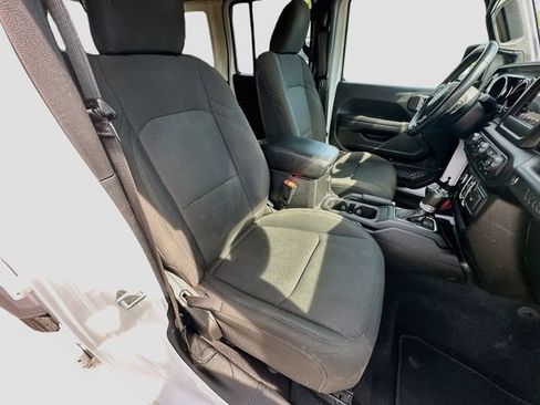 Used 2021 Jeep Wrangler Unlimited Sport AWD/4WD image 29