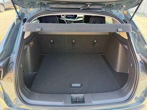 New 2026 Chevrolet Trax LT w/ Sunroof Package FWD image 26
