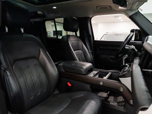 Used 2020 Land Rover Defender 110 HSE image 9