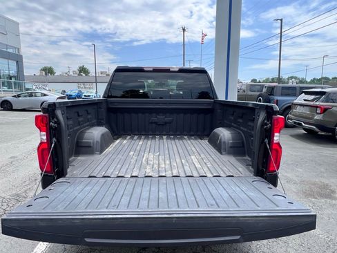 Used 2022 Chevrolet Silverado 1500 Custom Trail Boss w/ LPO, Dark Essentials Package AWD/4WD image 11