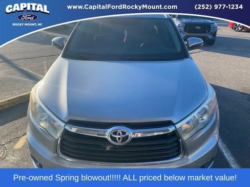 Used 2015 Toyota Highlander XLE FWD image 1