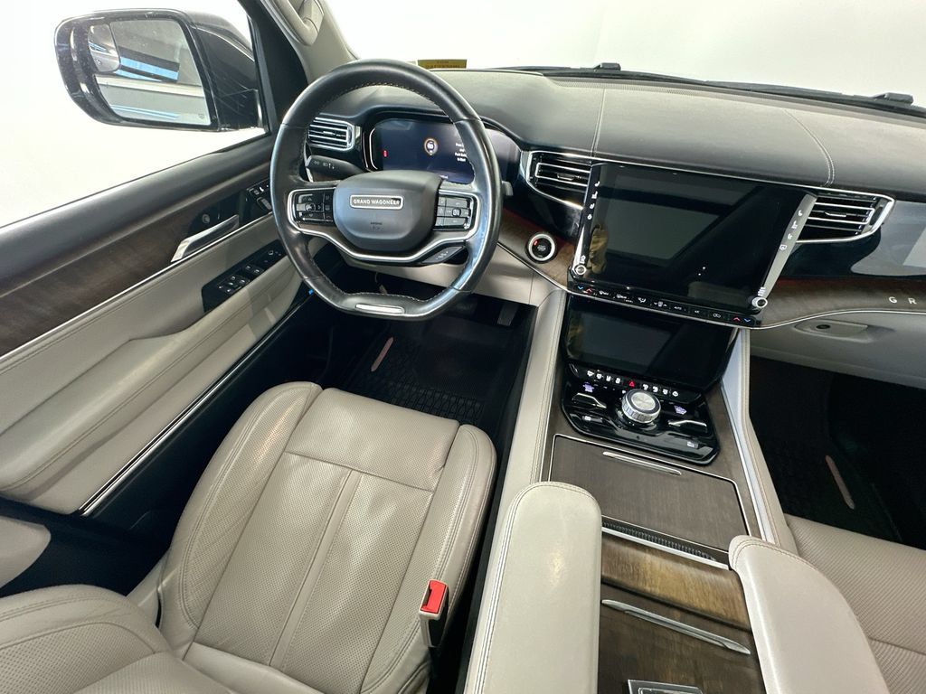 Used 2022 Jeep Grand Wagoneer Series I AWD/4WD image 9