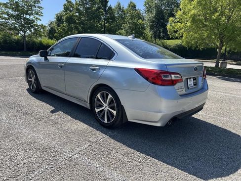 Used 2017 Subaru Legacy 2.5i Limited AWD/4WD image 5