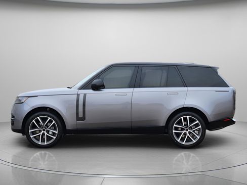 New 2026 Land Rover Range Rover SE image 2