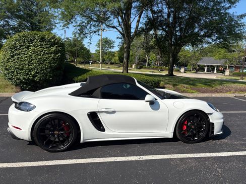 Used 2020 Porsche 718 Boxster Spyder RWD image 5