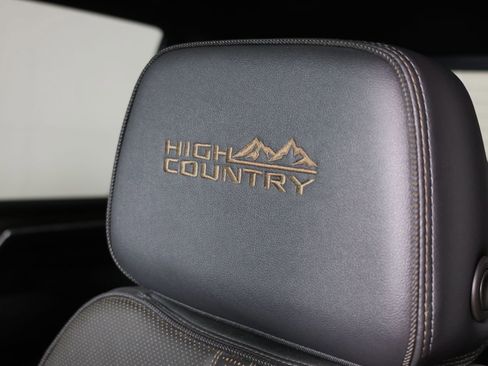 Used 2024 Chevrolet Silverado 2500 High Country w/ High Country Premium Package AWD/4WD image 54