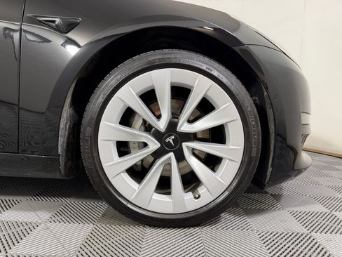 Used 2022 Tesla Model 3 Long Range AWD/4WD image 11