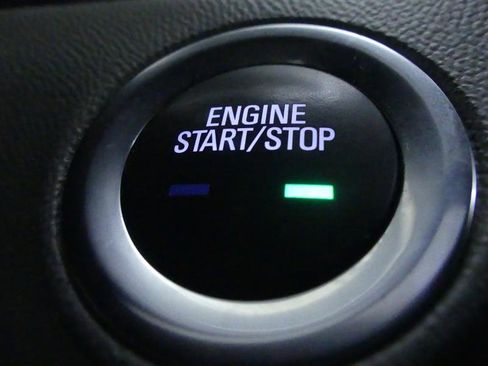 Used 2018 GMC Terrain SLE image 17