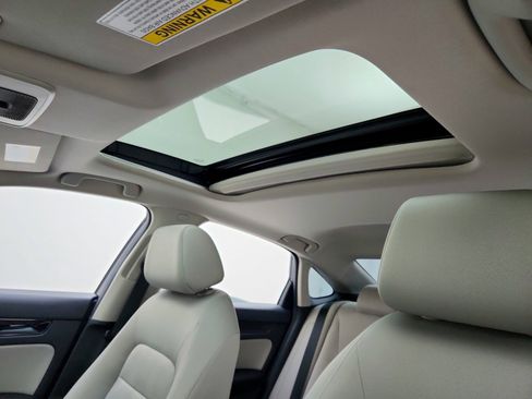 Used 2024 Honda Civic EX image 18