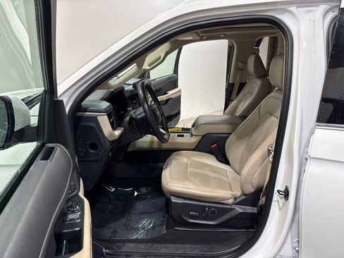 Used 2024 Ford Expedition Max Limited image 16