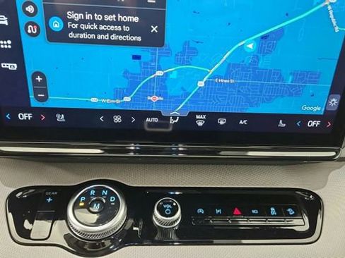 New 2025 Ford Expedition Active image 19